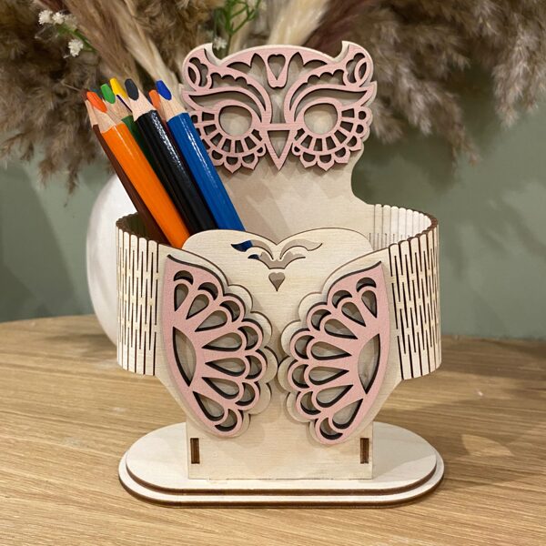 Nimeline pliiatsihoidja Öökull